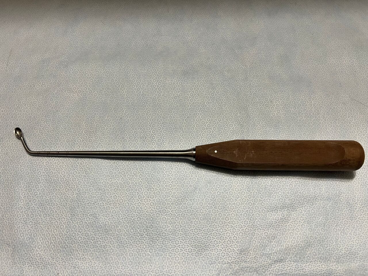 SYNTHES 389.282 Reverse Angled Left Bone Curette 7.5mm