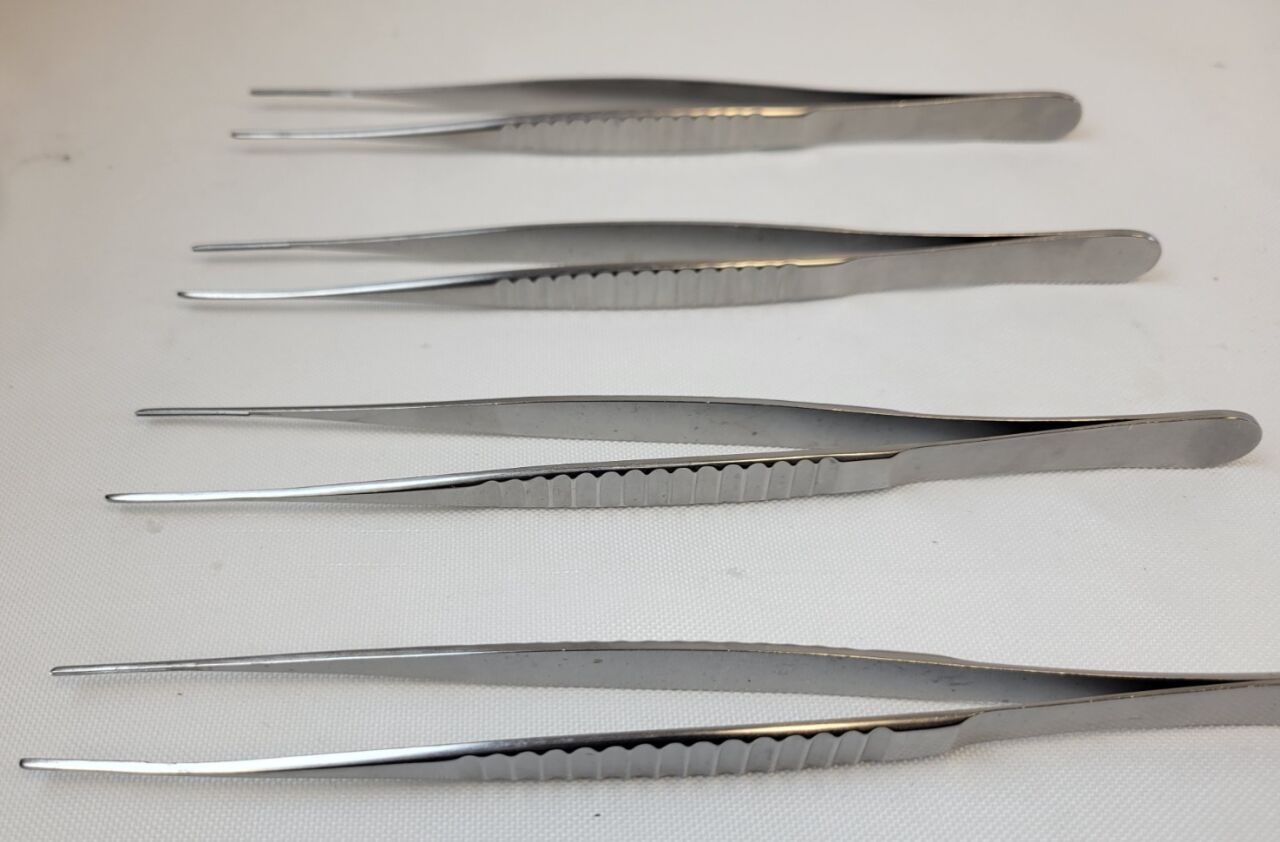 Set of 4 7.75" Straight 2.5mm wide Tips DeBakey Atraumatic Tissue Forceps — photo 2