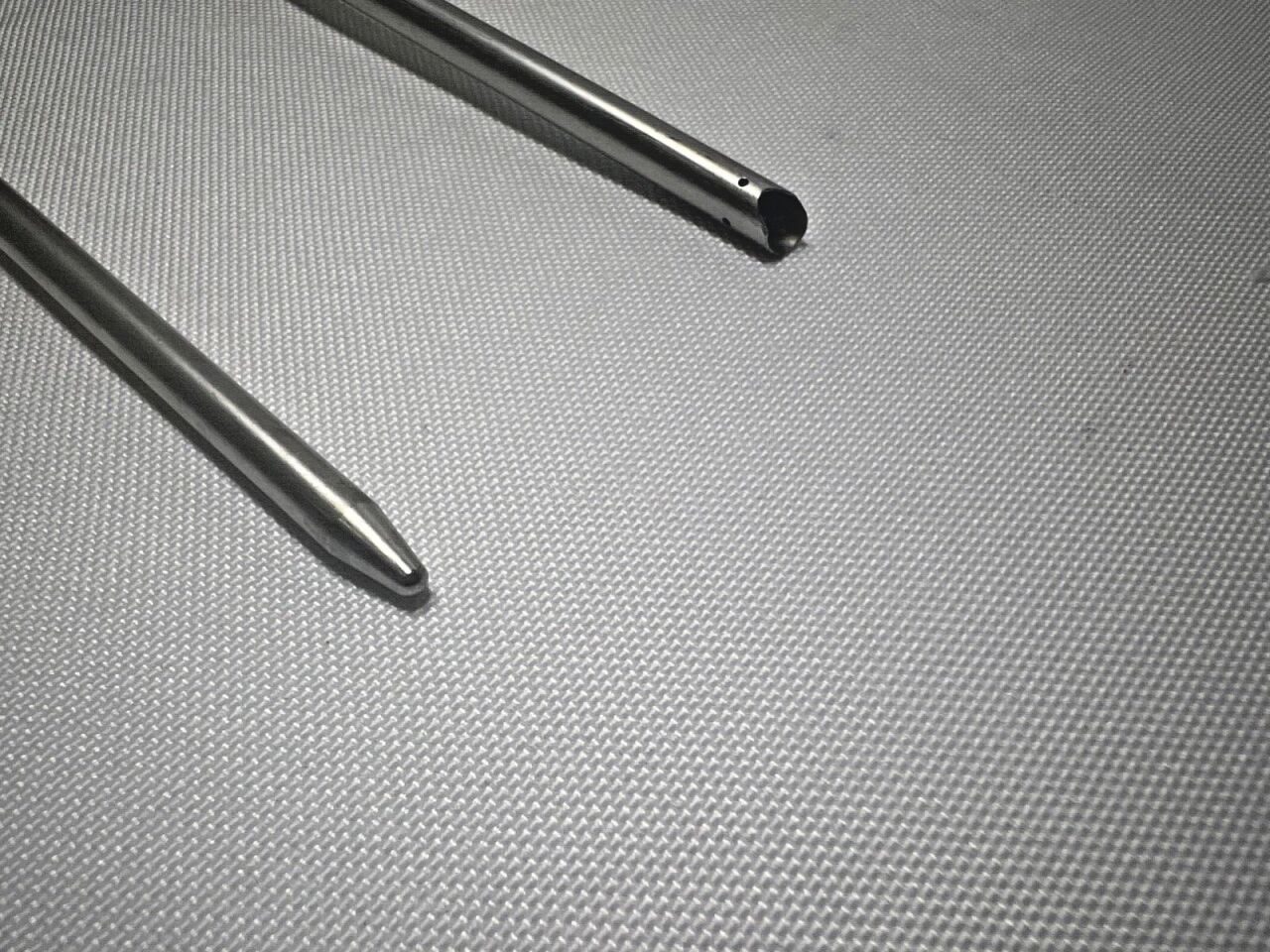 ARTHREX IR0104 & IR0200 Dual Rotating Valve Arthroscopic Cannula & Obturator Set — photo 2