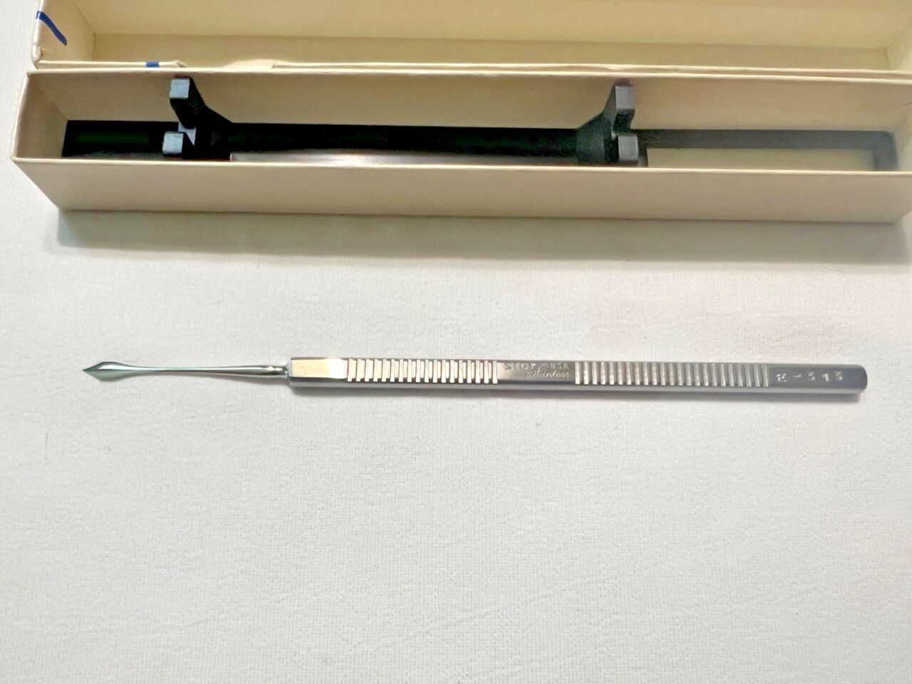 STORZ E313 Straight Sinskey Phaco Keratome Knife 5-1/8" Length — photo 1