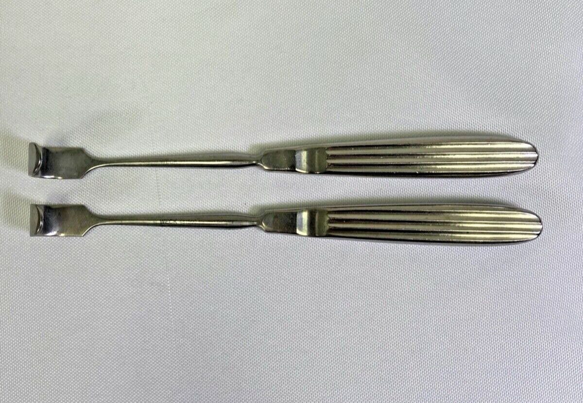 PILLING 481500 Little Retractors 1/2" W x 3/4" Deep x 7" Long