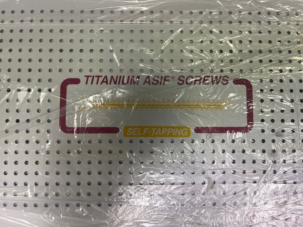 SYNTHES 304.415 TI Basic Screw Set Case ( — photo 2