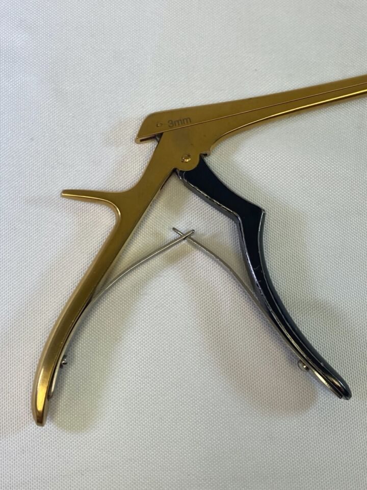 BOSS 70-0354SC SuperCoat Micro Kerrison Rongeur 3mm x 40deg Up x 9" Neuro — photo 8