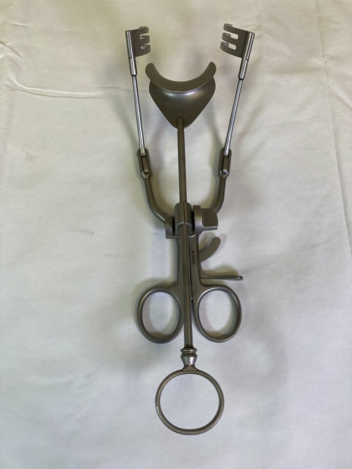 KARL STORZ N4892 Druck-Levine Antral Retractor 3x3 Blunt 30mm Long Prongs
