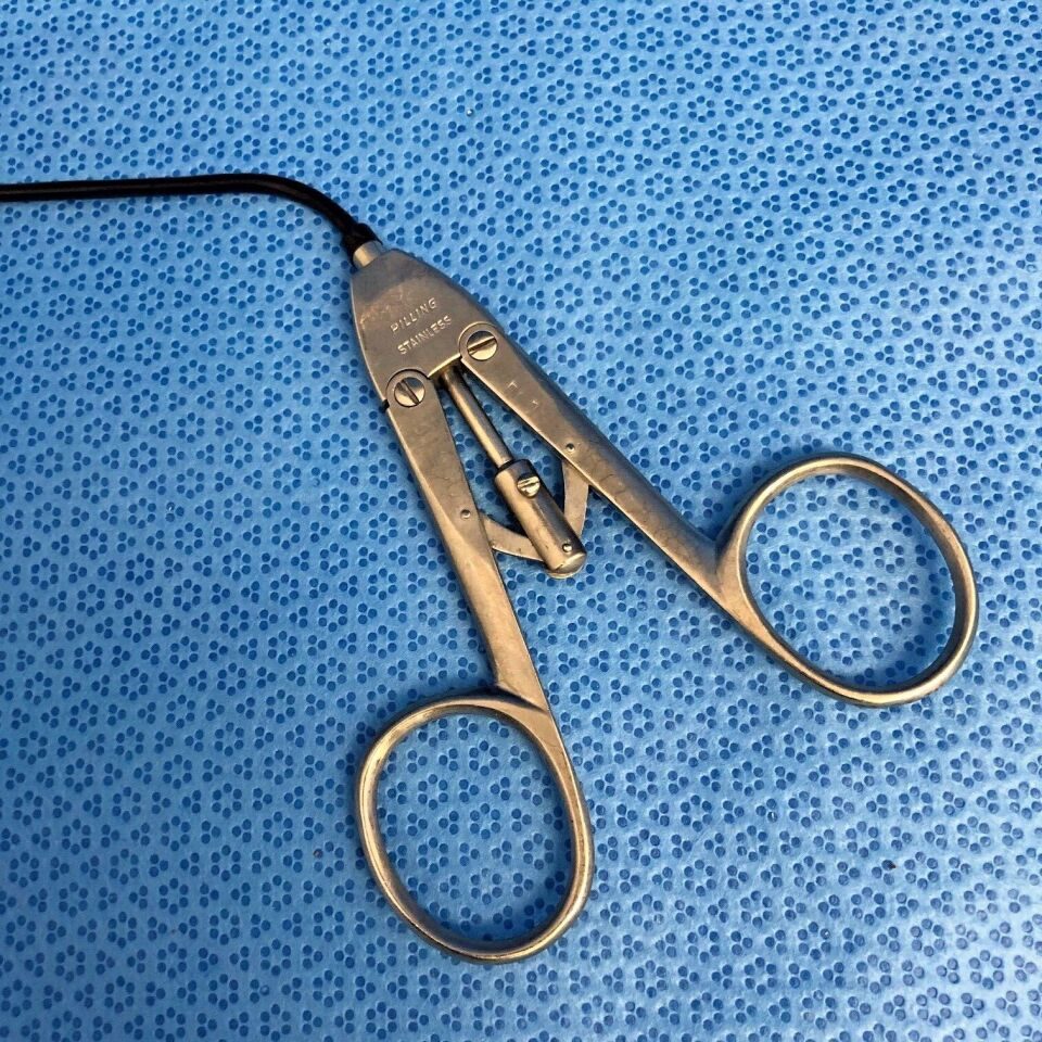 PILLING WECK TELEFLEX WL 12" Forceps ENT Insulated 4mm Laryngeal Biopsy Cup Forceps ENT — photo 2