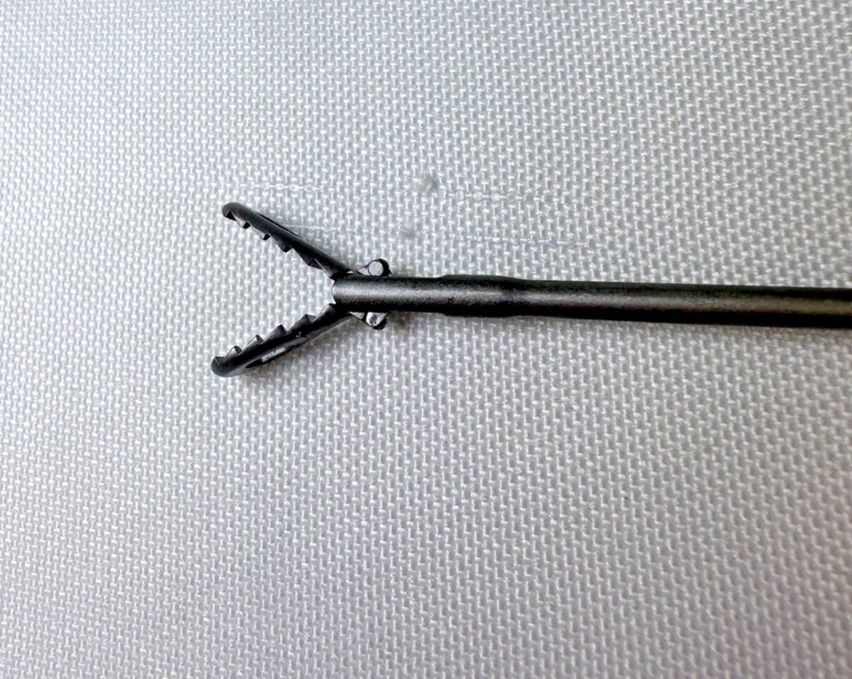 KARL STORZ 8662G Laryngoforce 11x7mm Oval Bite 10" 22CM Grasping Forceps — photo 5