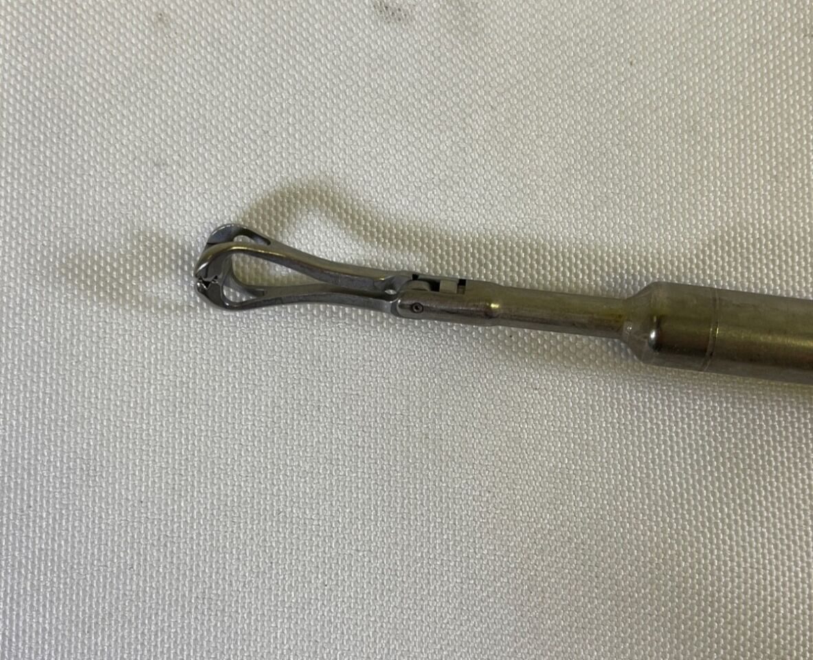 ACCESS SURGICAL 38-1003R 10mm x 38cm Ratcheting Babcock Grasper Forcep — photo 3