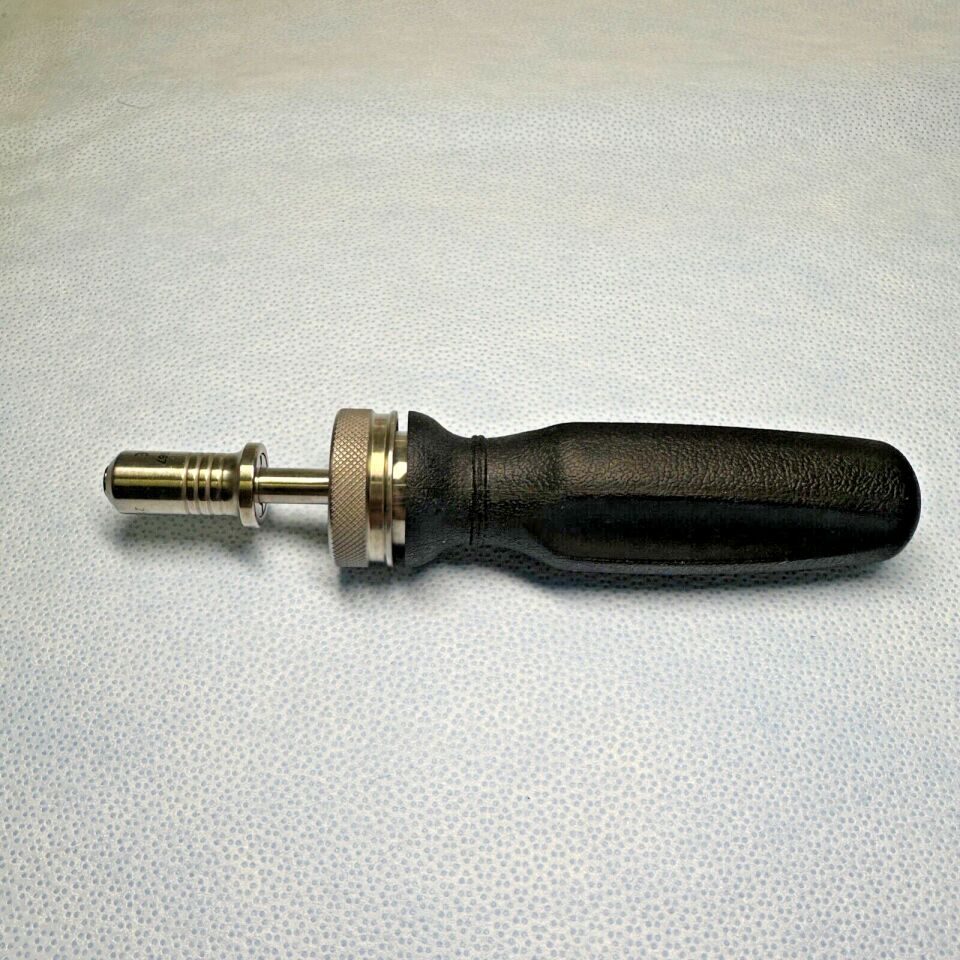ZIMMER BIOMET 214124000 Cannulated Ratcheting Large Q/C Orthopedic Handle
