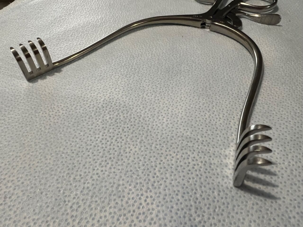 V. MUELLER N950 Adson Cerebellar Straight Retractor 4X4 Sharp Prongs 7-1/2" L — photo 4