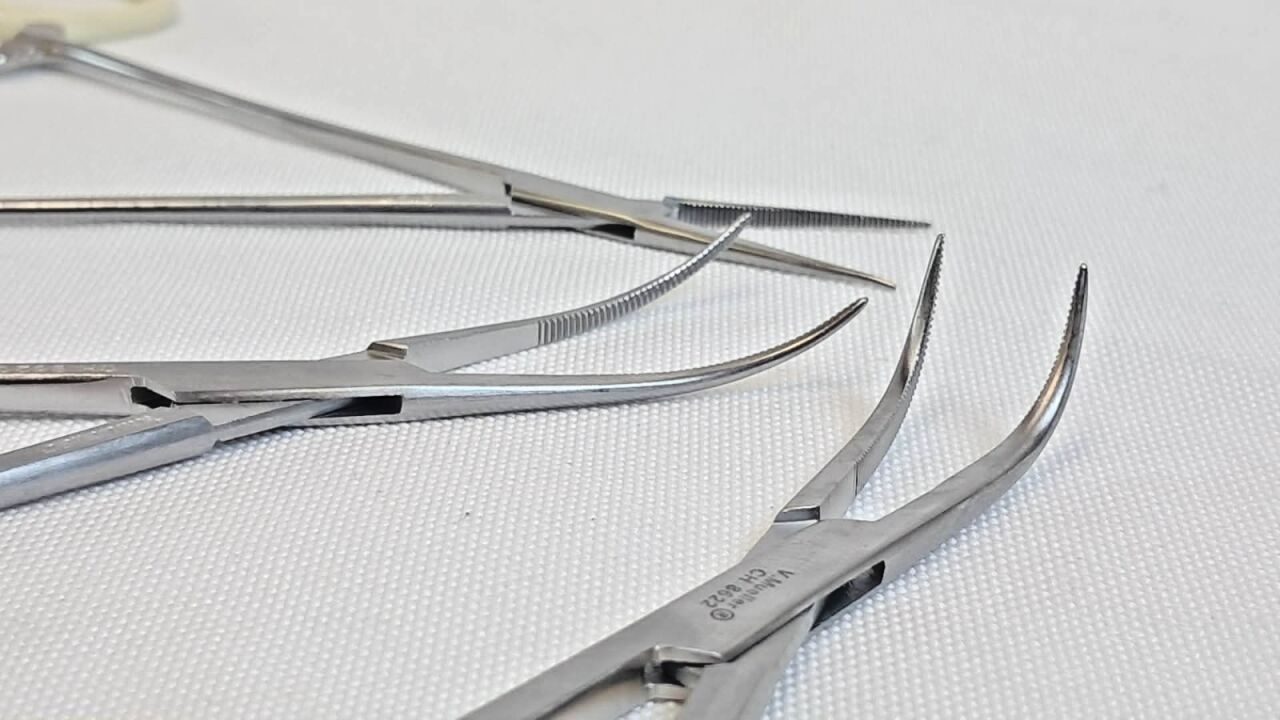 V. MUELLER CH8620 CH8622 CH8608 Jacobson Hemostatic Delicate Forceps Set 3pc — photo 5