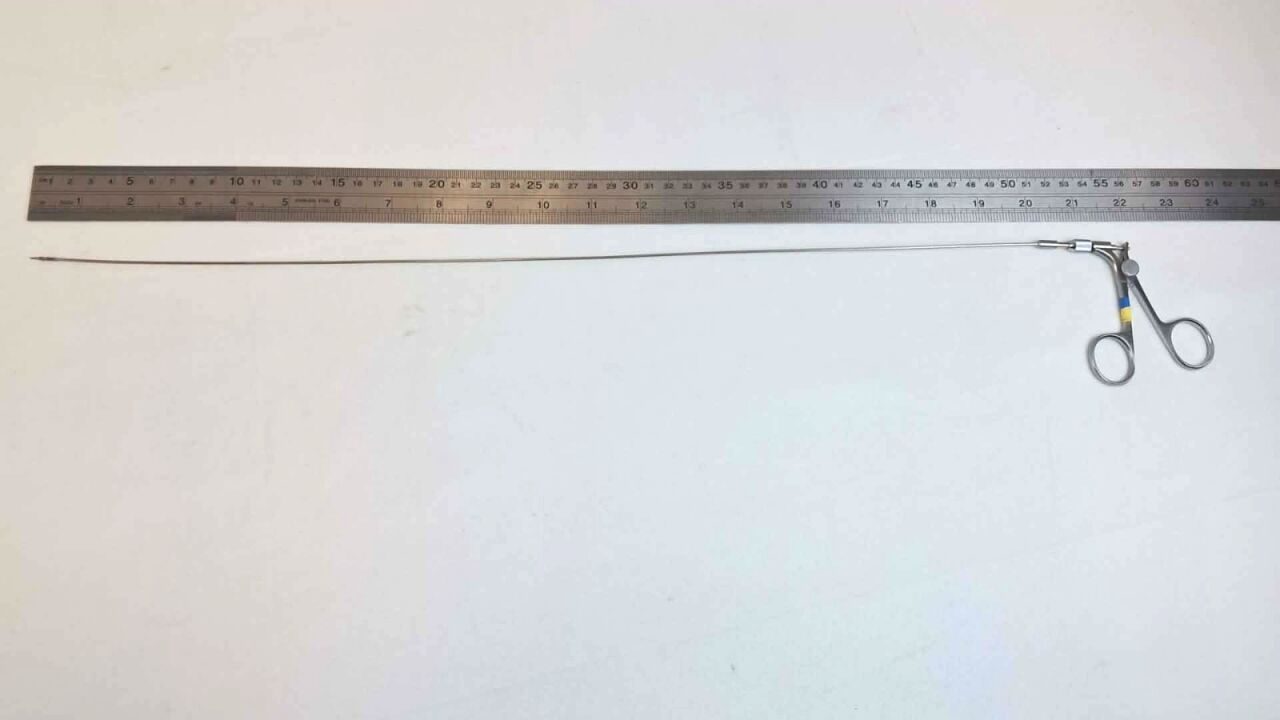 KARL STORZ 27024P Grasping Forceps Semi-Rigid Urology 7Fr x 53cm — photo 4
