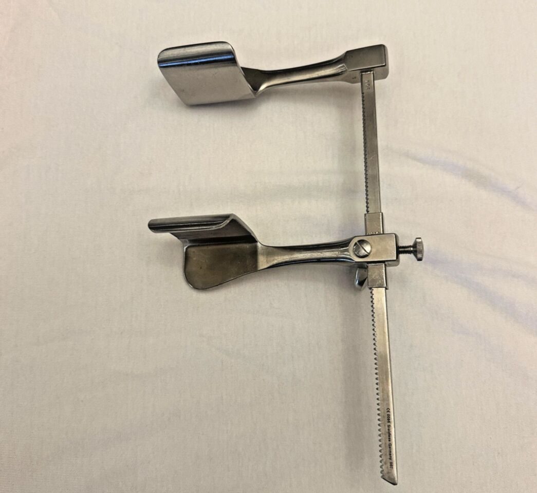 CODMAN 50-8064 Tuffier Rib Retractor Spreader 13/4" x 2" Blades