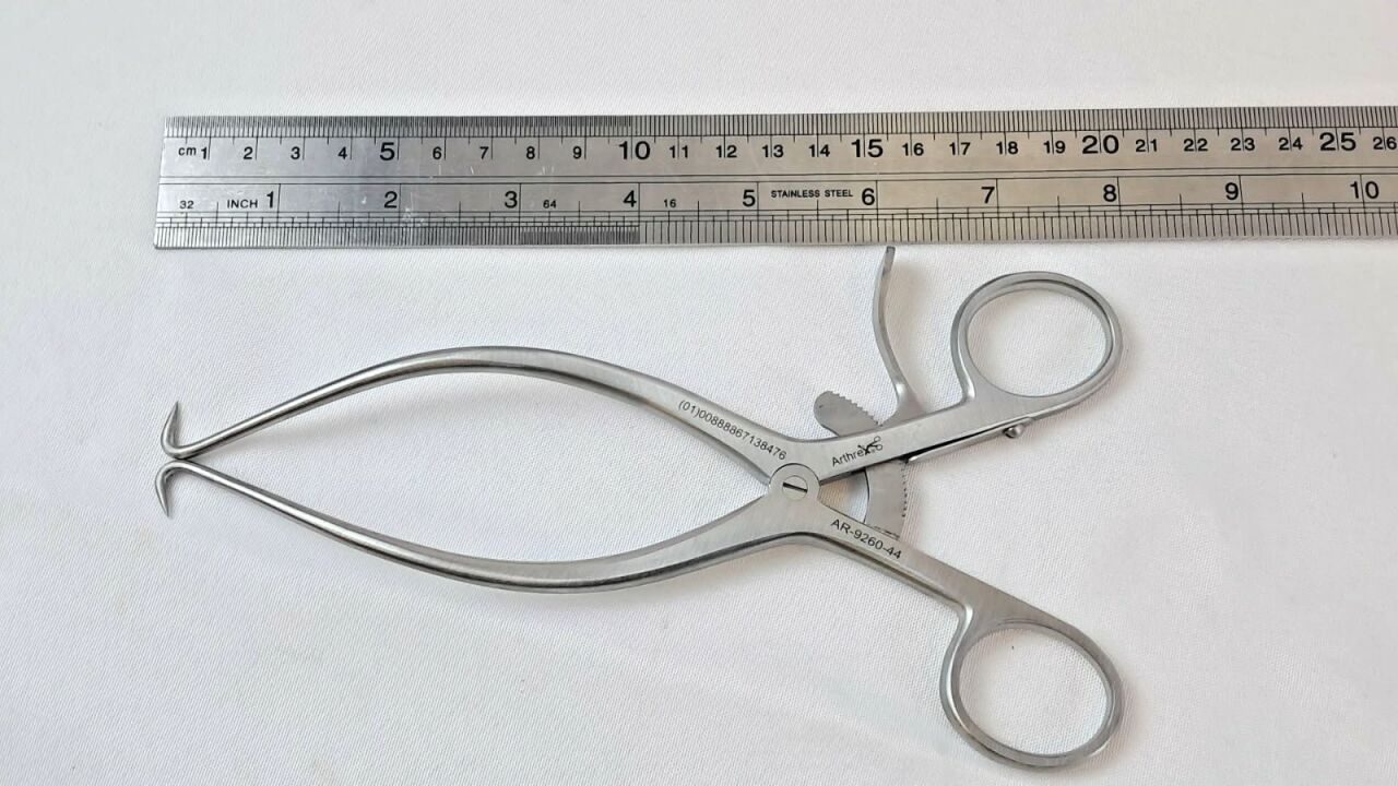 ARTHREX AR-9260-44 Gelpi 2 Prong Sharp Tip Retractor 7.25" Length — photo 6
