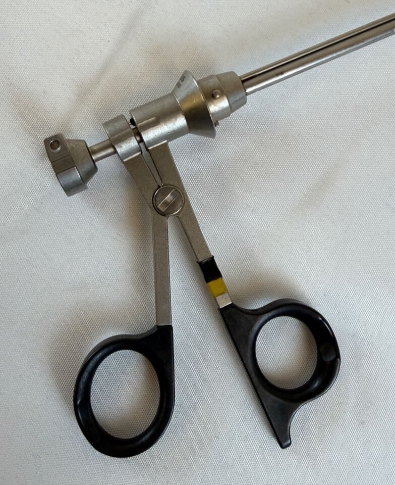 OLYMPUS A2963 12deg Rigid Optical Fenestrated Cup Biopsy Forceps WL 24.5cm — photo 4