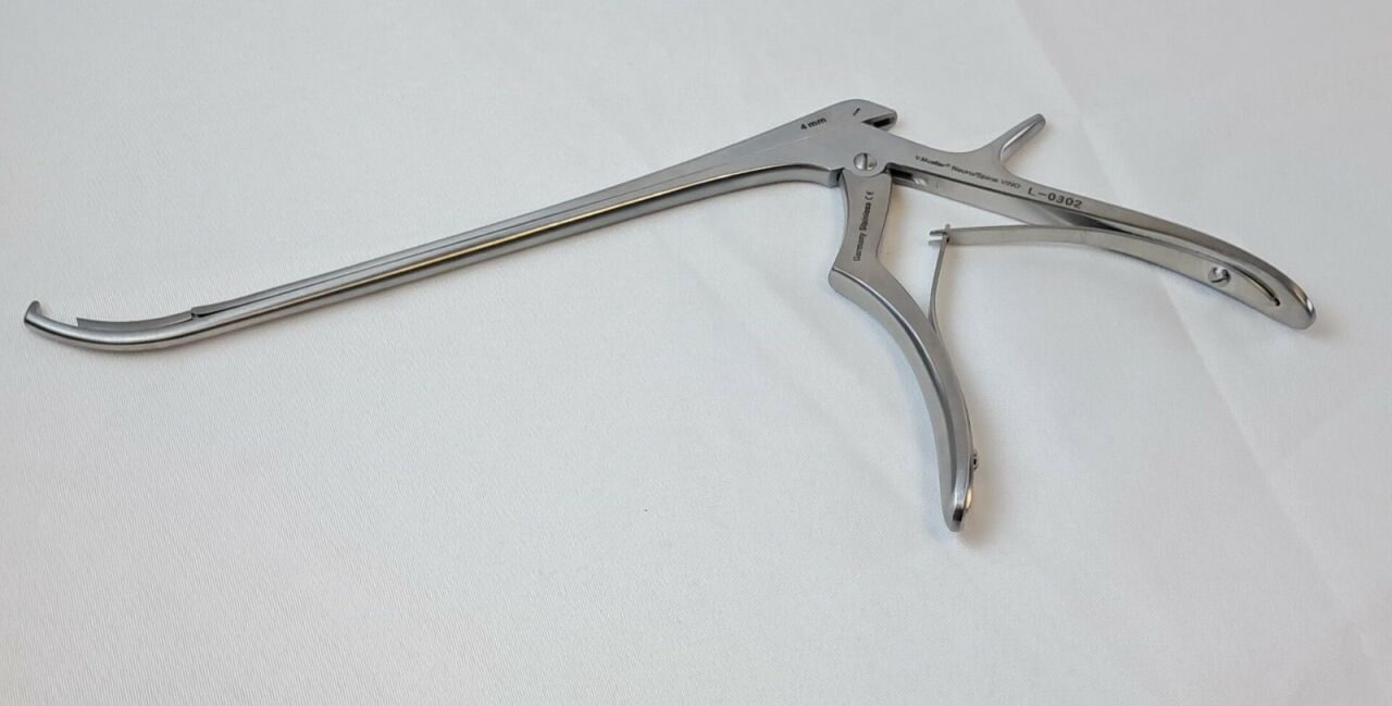 V. MUELLER L-0302 Neuro/Spine VINO Rongeur 4mm, Curved, Up, 70 Deg. — photo 2