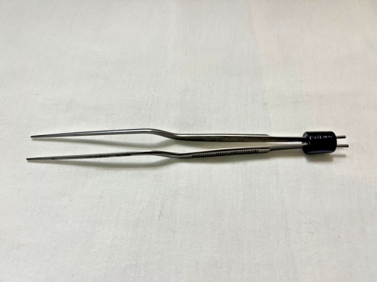 V. MUELLER NL1808 Bayonet Bipolar Forceps 1.5mm Tip X 7" Length