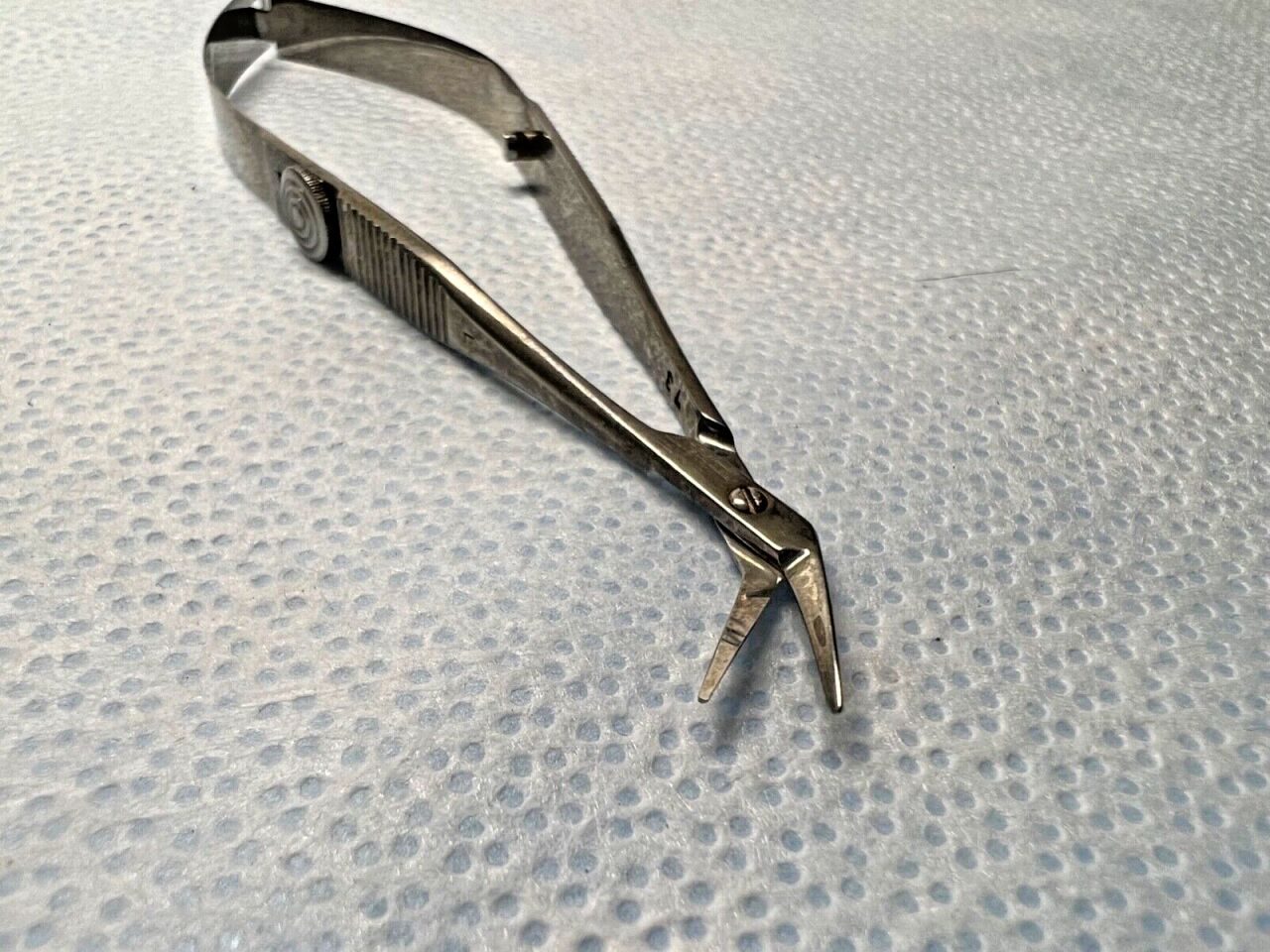 KARL STORZ E3307 Troutman-Castroviejo Corneal Section Curved Scissors 4-5/8" L — photo 4