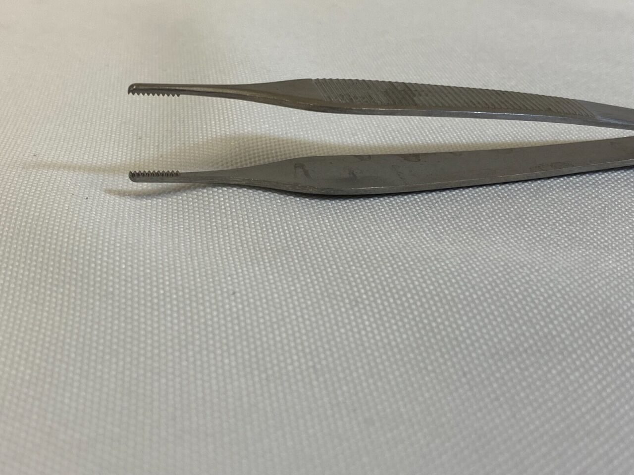 V. MUELLER SU2390 Tissue Forceps Hudson 4 7/8" — photo 6