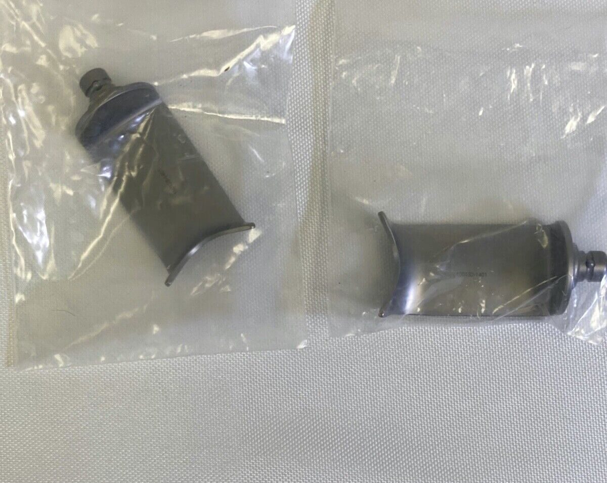 INTEGRA R6381 Anterior Cervical Retractor Blades 23 x 45 - Pair — photo 5
