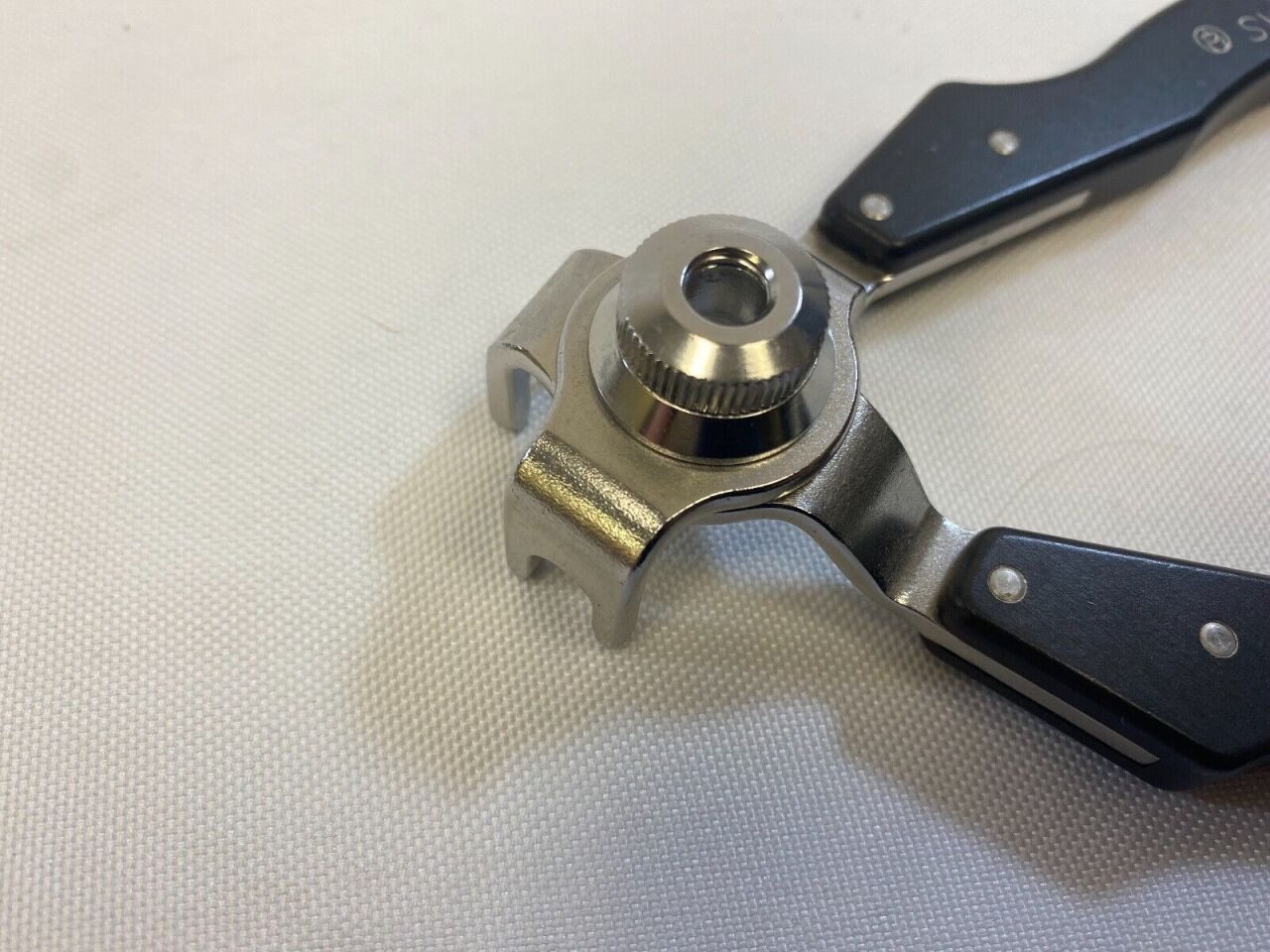SYNTHES 394.75 Pinless Fixator Handle — photo 3