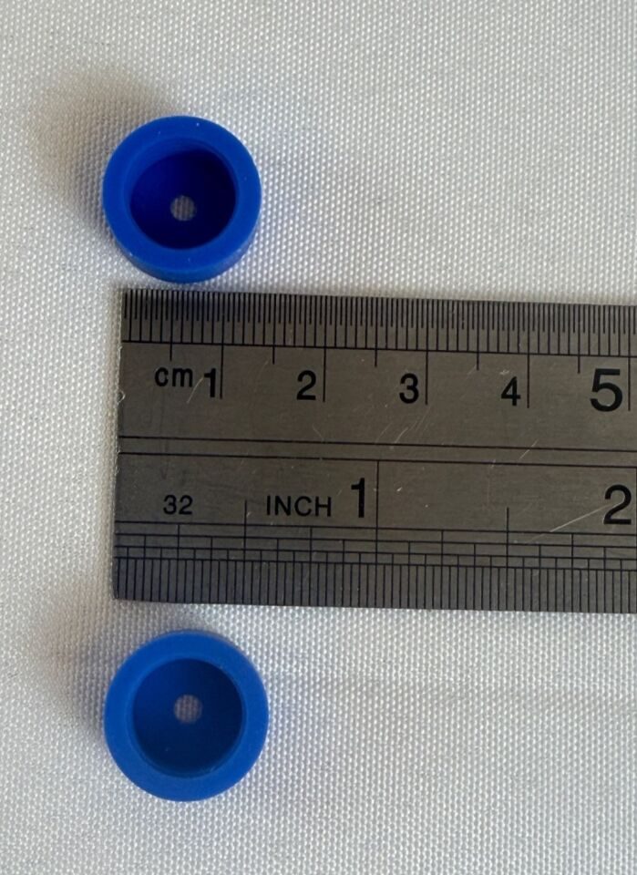 R. WOLF 89.02BL Blue Silicone Sealing Caps for Fittings 5.5mm or Less — photo 3
