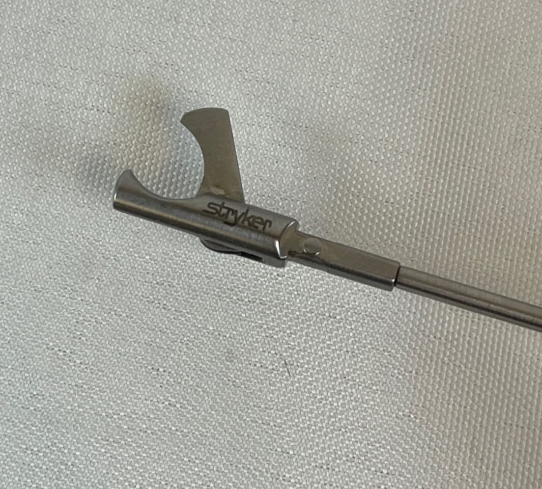 STRYKER 250-080-260 Laparoscopic Insert 5mm x 33cm Hook Scissors — photo 6