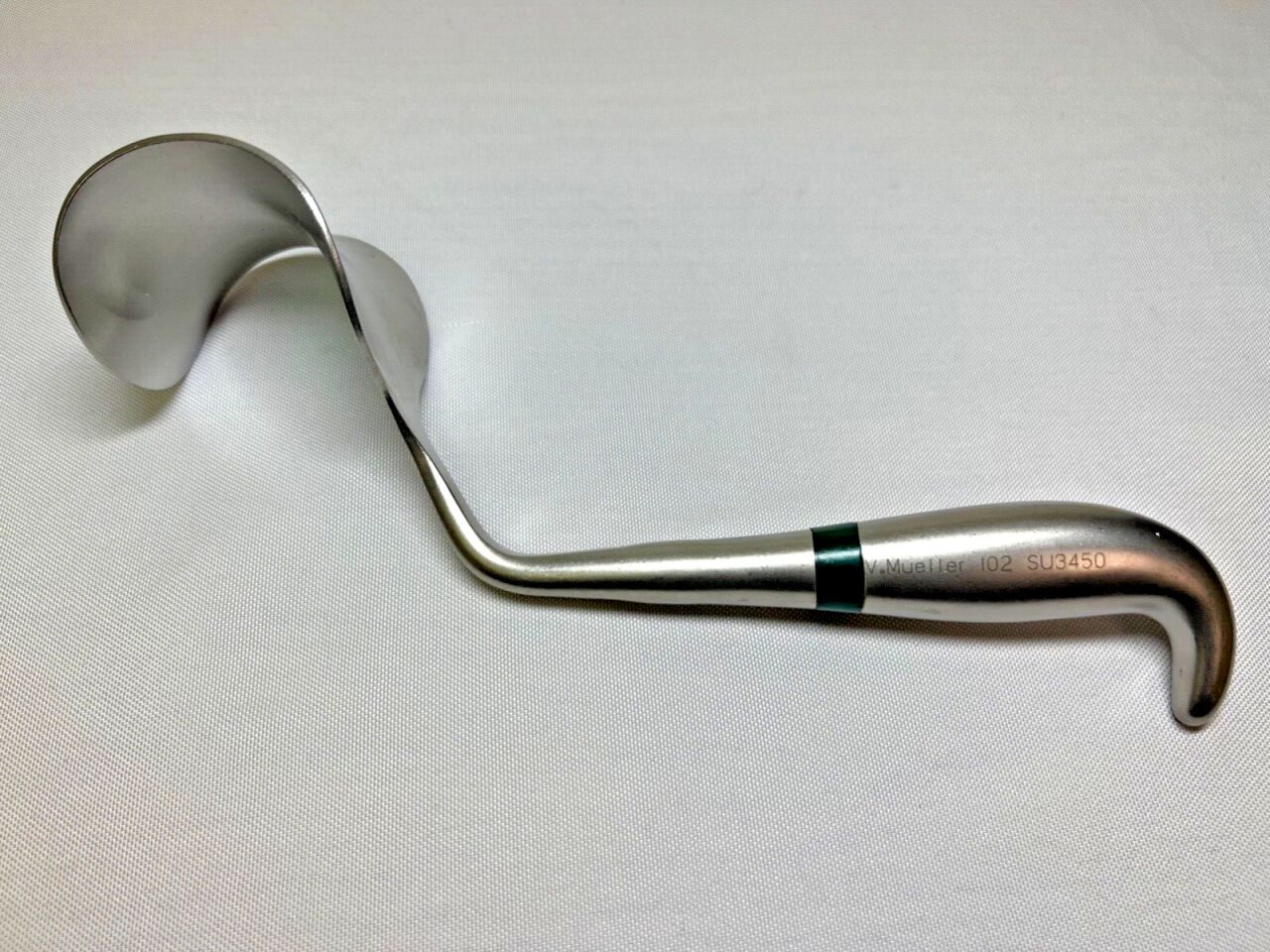 V. MUELLER SU3450 Mayo Abdominal Retractor Angled Blade 2-3/4" X 10-1/8" Length — photo 1