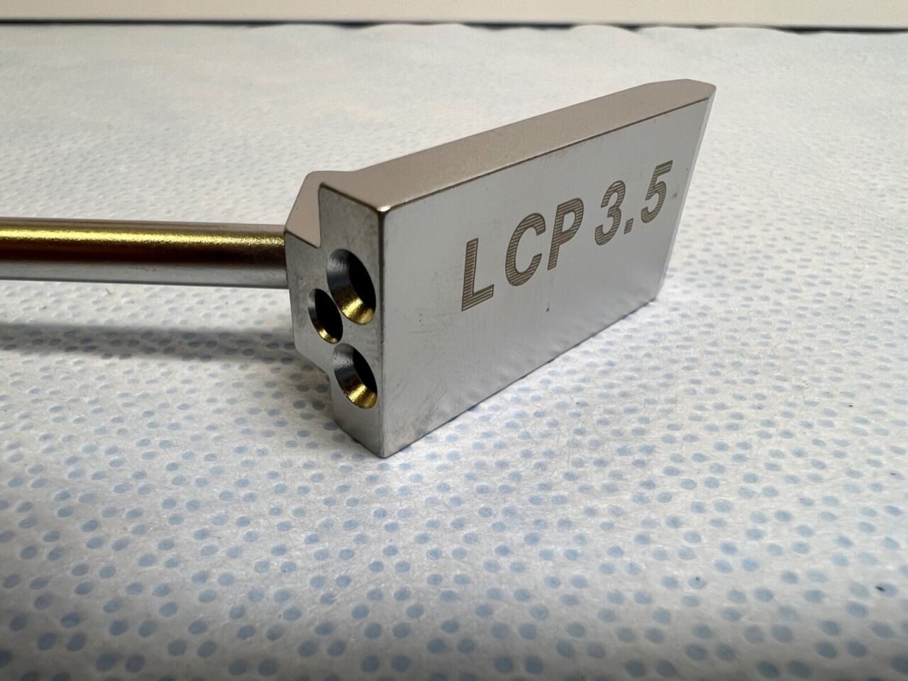 SYNTHES 03.108.001 3.5mm Orthopedic Aiming Block — photo 3