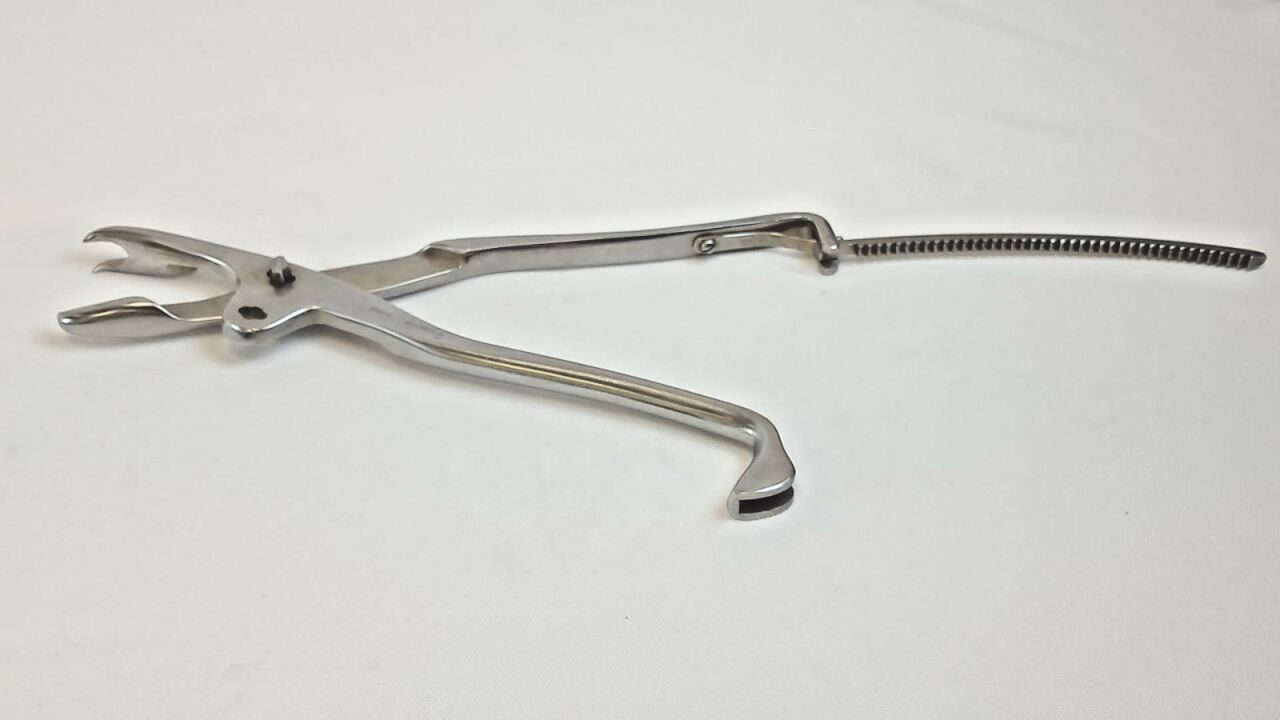 ZIMMER 5028-01 Bishop Bone Holding Forceps — photo 6