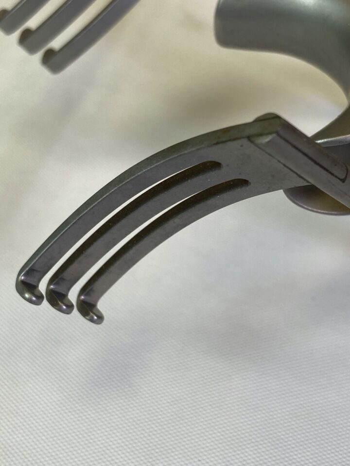 KARL STORZ N4892 Druck-Levine Antral Retractor 3x3 Blunt 30mm Long Prongs — photo 3