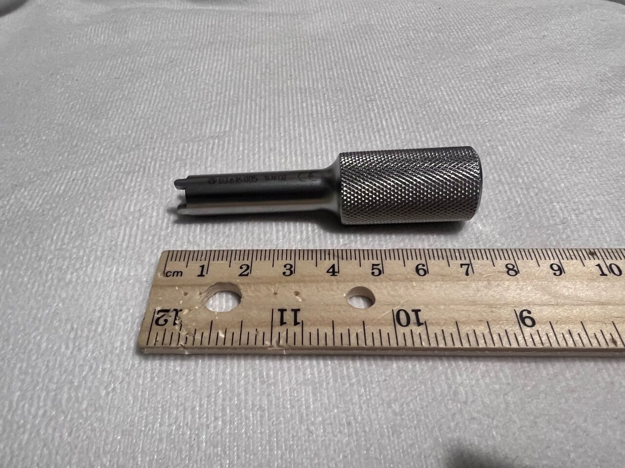 SYNTHES I03.616.005 Trial Implant Sizer Holder — photo 2