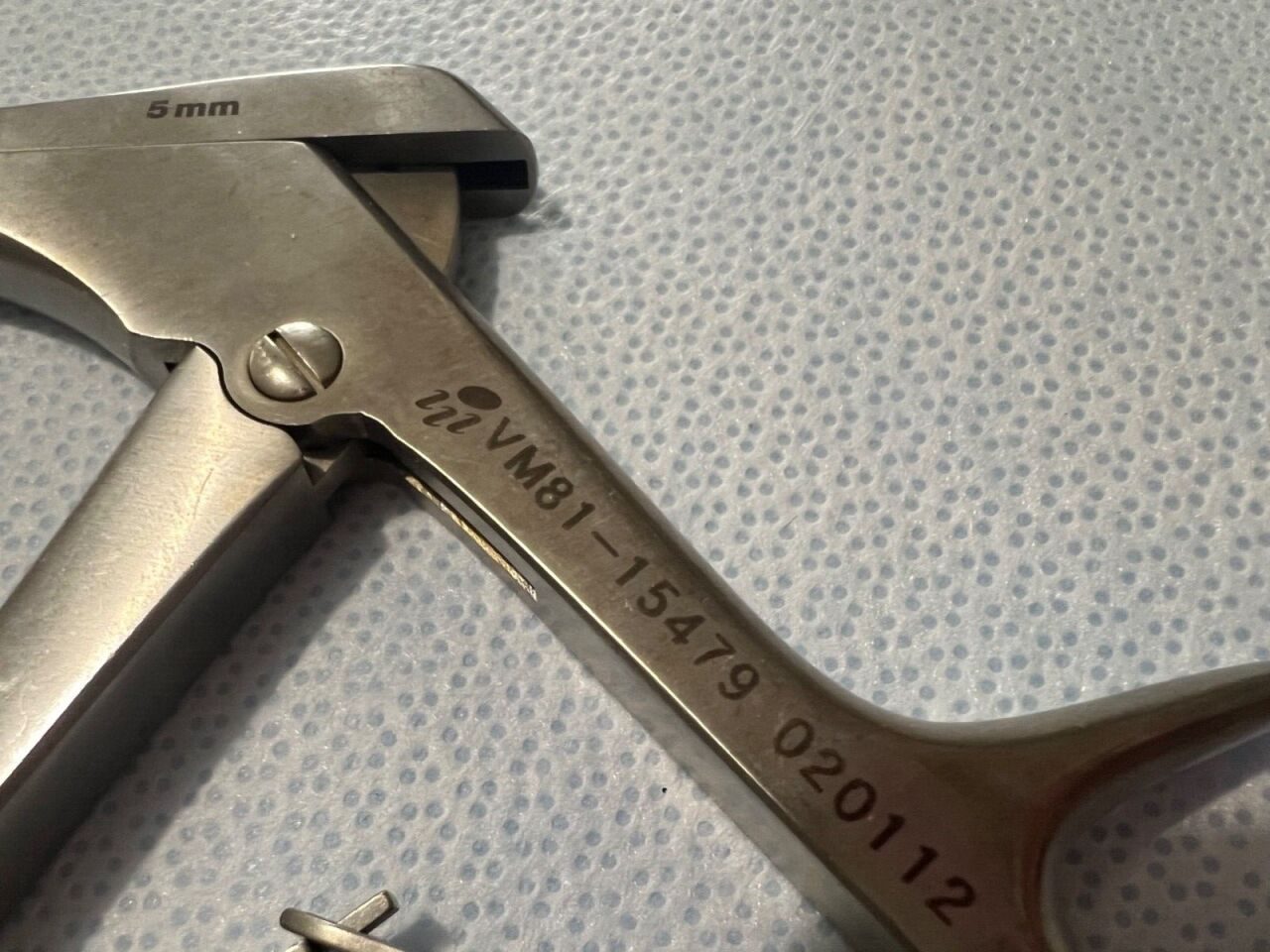 V. MUELLER VM81-15479 Kerrison Rongeur 5mm X 40deg Up Bite X 6" Length — photo 2