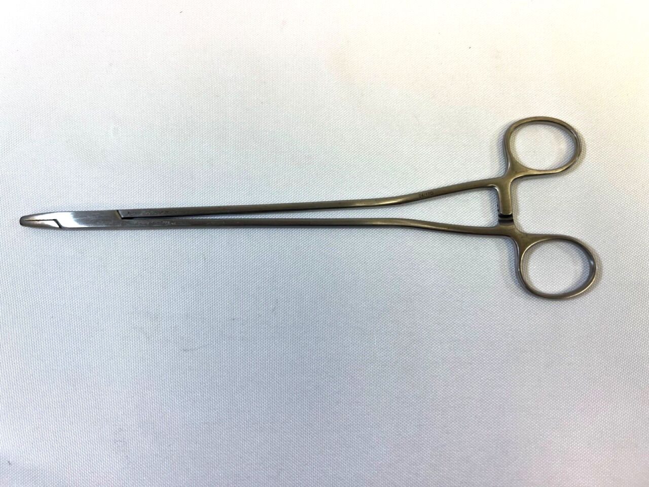 KONIG MDS 2432026 Surgical Hemostat Forceps 10-1/4" Serrated Jaws