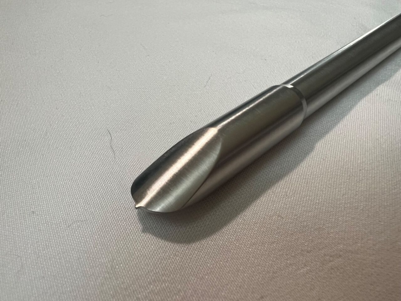 STRYKER 1320-0133 Gamma 3 Paddle Trocar 10-3/4" Length — photo 3