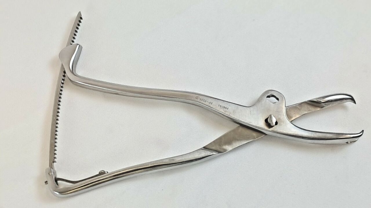 ZIMMER 5028-01 Bishop Bone Holding Forceps — photo 4