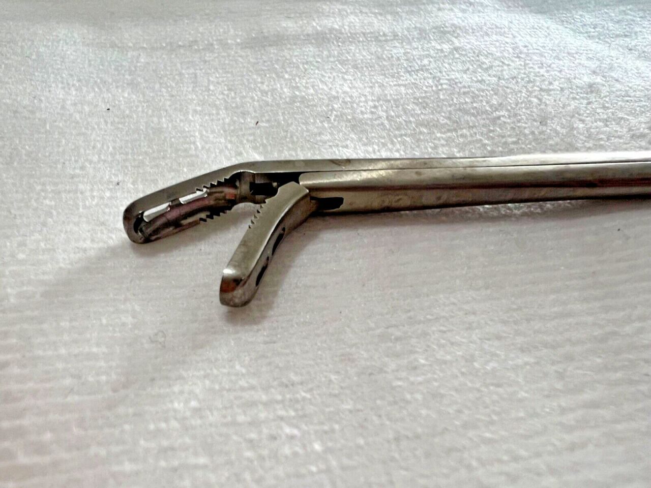 SONTEC Ronguer Down Angle 7" Length Laparoscopic Fenestrated Intervertebral Disc Rongeur Down Angle — photo 4