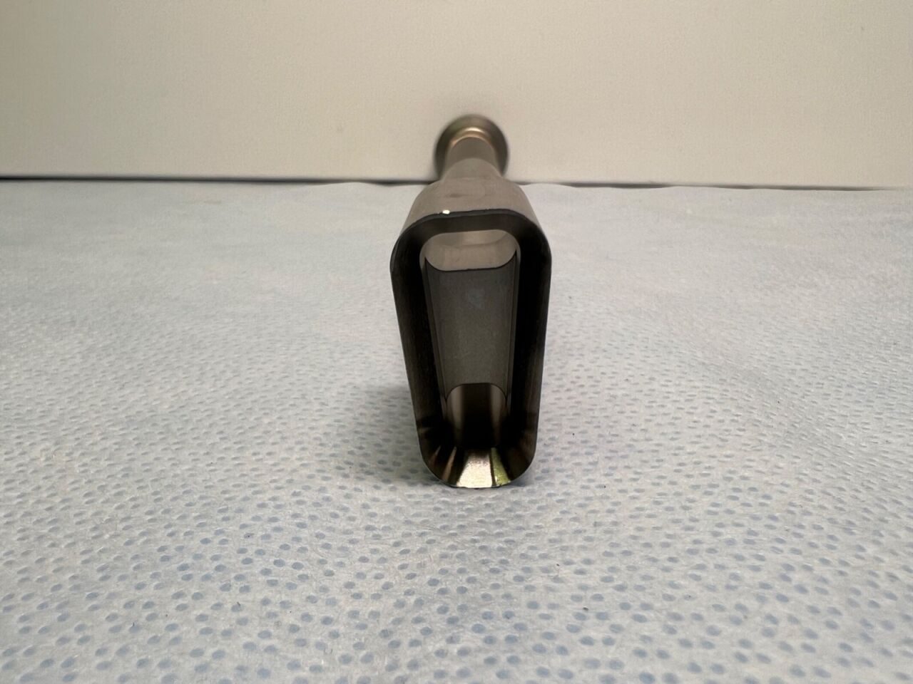 ZIMMER 9301-00-002 Orthopedic 8-1/2" Osteotome / Chisel — photo 2