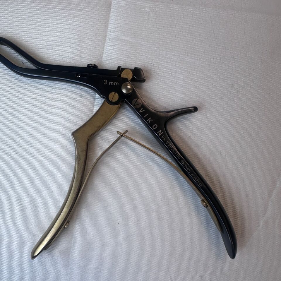 STERIS VIKON VK.V903CTBC Quick Release Kerrison Rongeur 3mm — photo 11