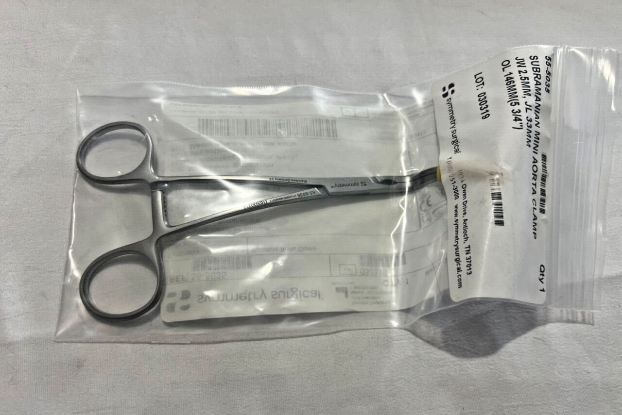 SYMMETRY SURGICAL 55-5035 2.5mm Jaw X 5-3/4" Length Subramanian Mini Aorta Clamp — photo 1