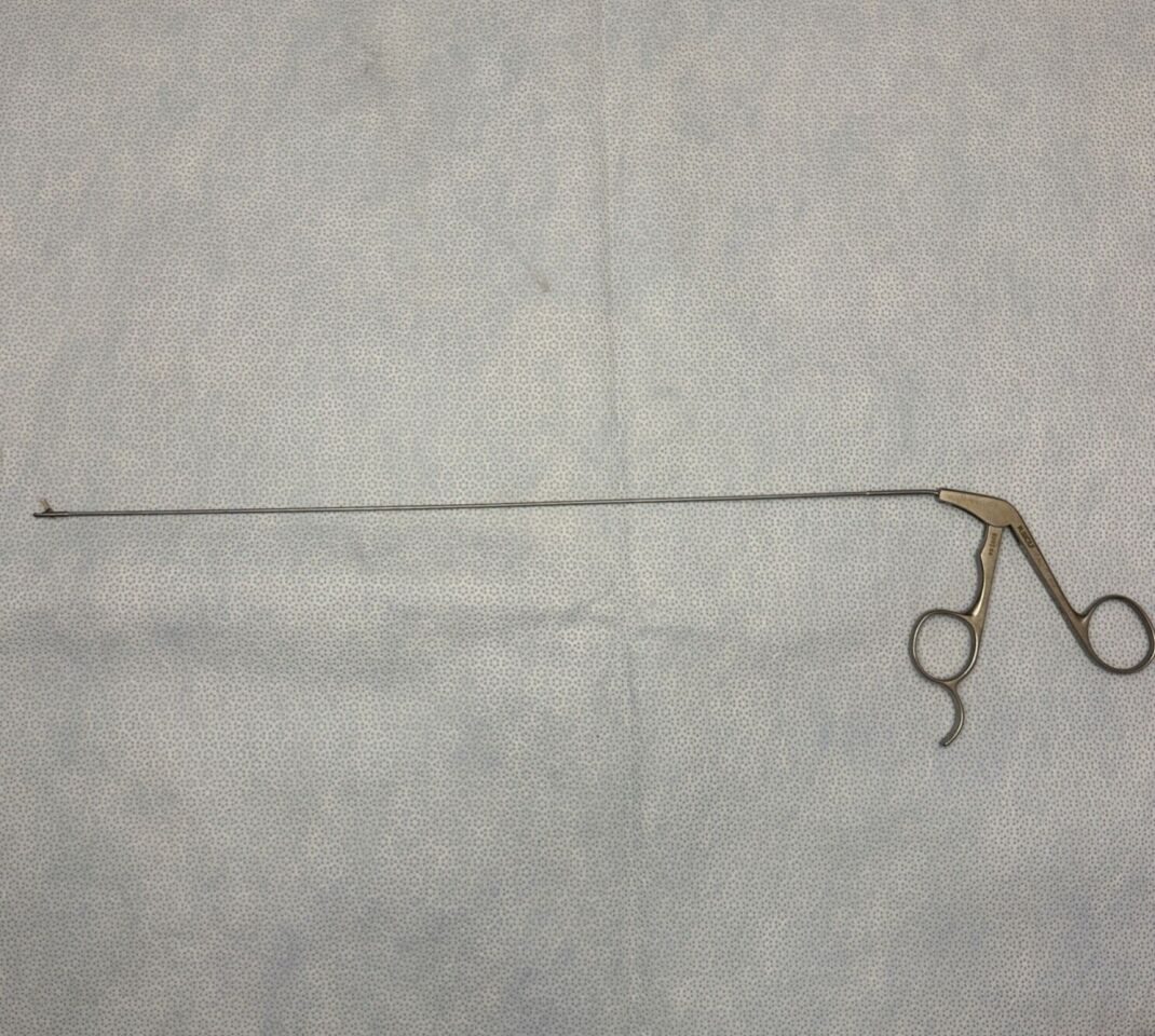 R. WOLF 8992.64 Semi Rigid 7Fr x 320mm Hooked Scissors Urology — photo 3