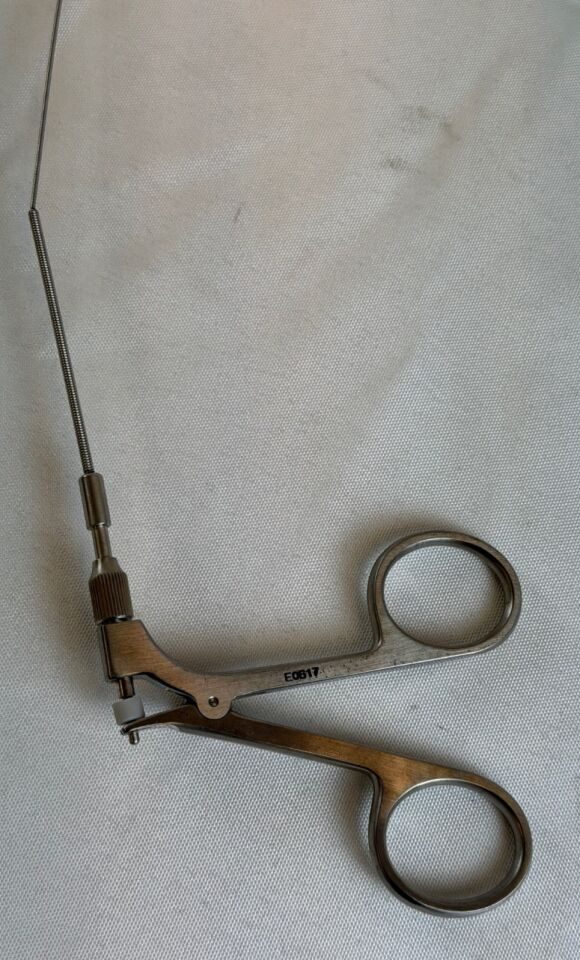 MILLENNIUM SURGICAL 72-5130023 3Fr x 40cm Flexible Alligator Grasping Forcep GYN — photo 3