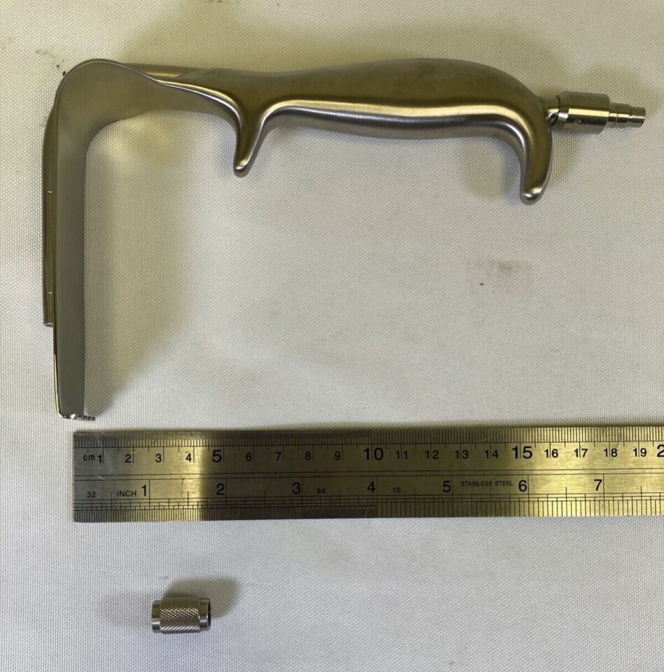 LUXTEC 00-1459 Tebbetts Lighted Breast Retractor w/ Teeth 1.25" x 4" Blade — photo 8
