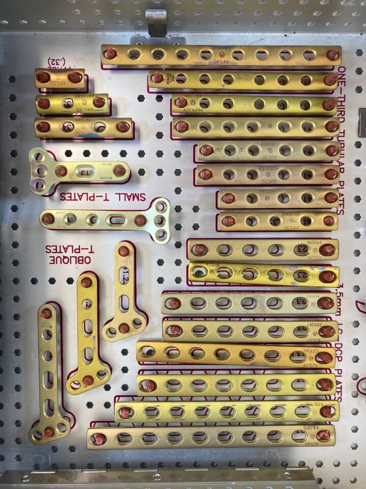 SYNTHES LC-DCP Self Tapping Small Fragment Set — photo 2