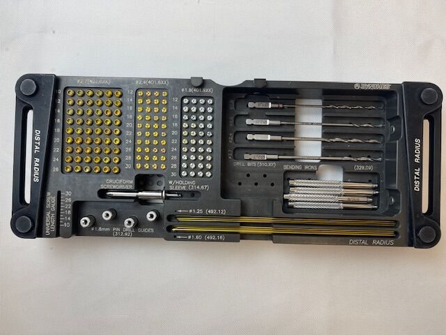 SYNTHES  Titanium Distal Radius Implant Module — photo 3