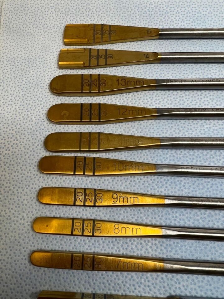 SYNTHES Various Reamers/Spreaders w/ 2 Acromed 202950 T-Handles — photo 2