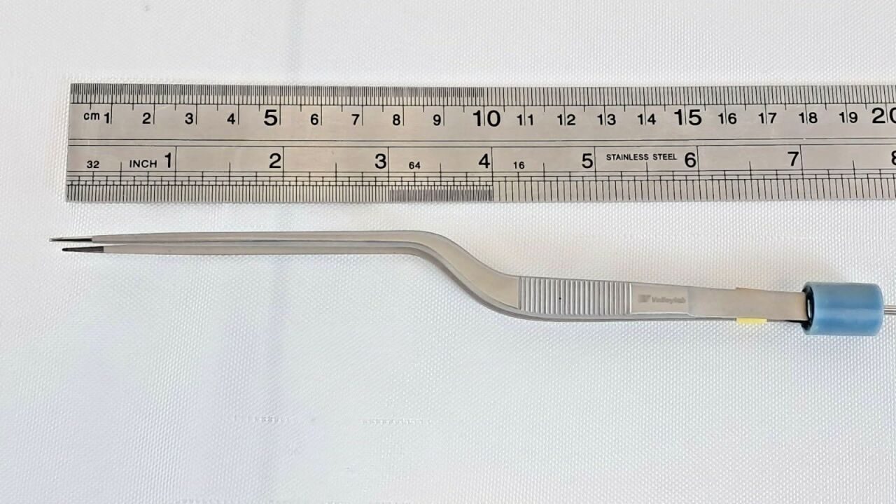 MEDTRONIC E4058-CT Cushing Bayonet Bipolar Forceps 7.5" 0.7mm Tip — photo 6