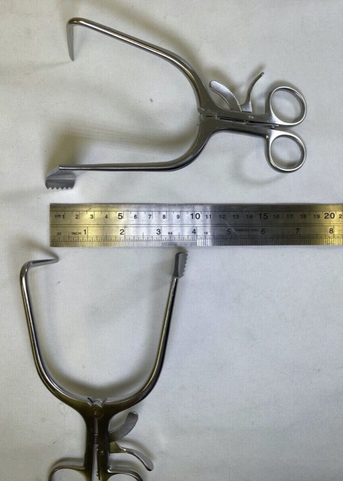 INTEGRA R7262 R7263 Williams Discectomy Retractors 20mm x 60mm L&R Pair — photo 4