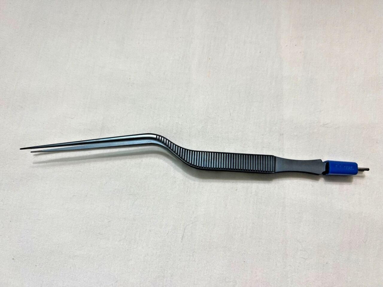 CODMAN 80-2941 Titanium Bayonet Bipolar Forceps 1mm Tip X 8-3/4" Length — photo 4