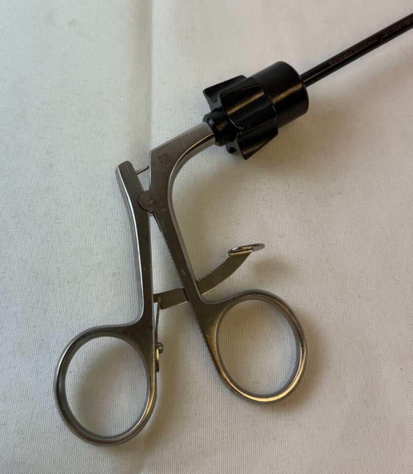 JARIT 625-108 Roto-Lok Dual-Cup Laparoscopic Grasper w/ Ratchet 5mm x 34cm — photo 7