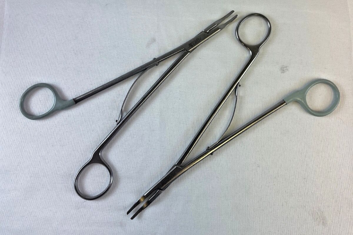 PILLING WECK 237081 Pair of Horizon Open Ligating Curved Medium 8" Clip Appliers — photo 1
